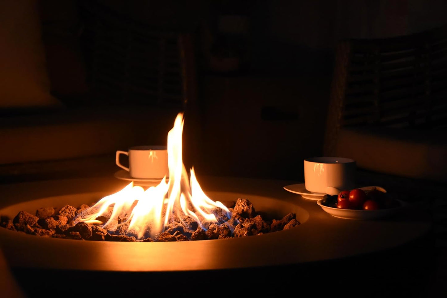 AMS Fireplace | Modeno | Venice | Firepit Table | Cover and Lava Rocks Included | (Fuel: Natural Gas - Black)