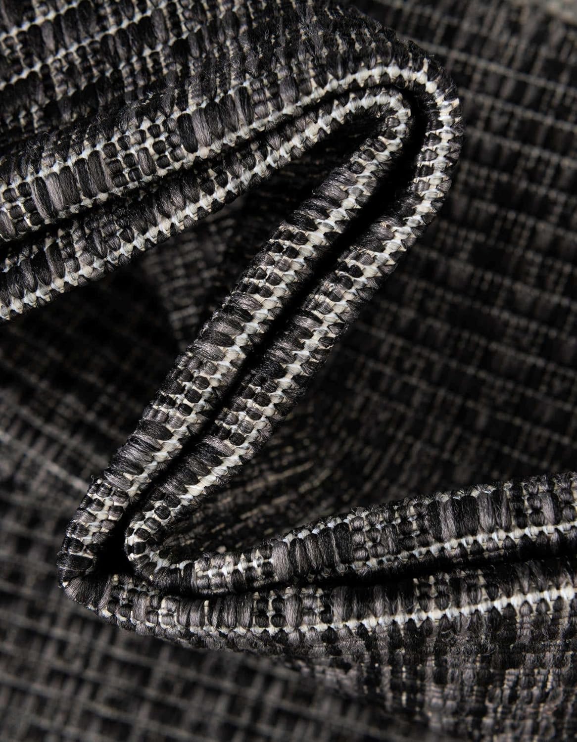 Unique Loom Outdoor Border Collection Area Rug - Soft Border (5' 3" Round, Black/ Ivory)