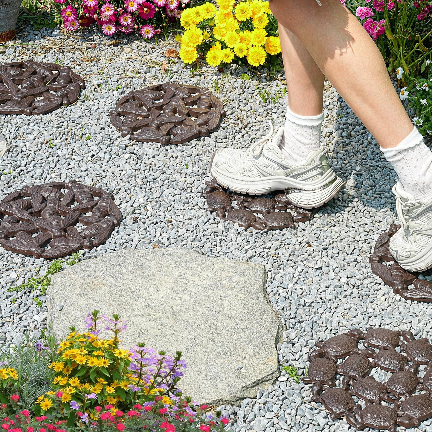 Sungmor Vintage Cast Iron Bees Stepping Stone,Rustic Garden Decorative Stone,Wear Resistant Stepping Mat,Outdoor Patio Pathway Accent for Lawn,Yard
