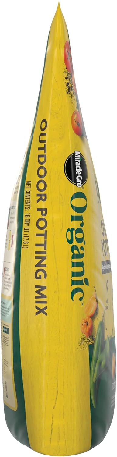 Miracle-Gro Organic Outdoor Potting Mix - Plant Soil for Outdoor Container Plants, Contains Quick-Release Natural Fertilizer, OMRI Listed, 16 qt. (2-Pack)