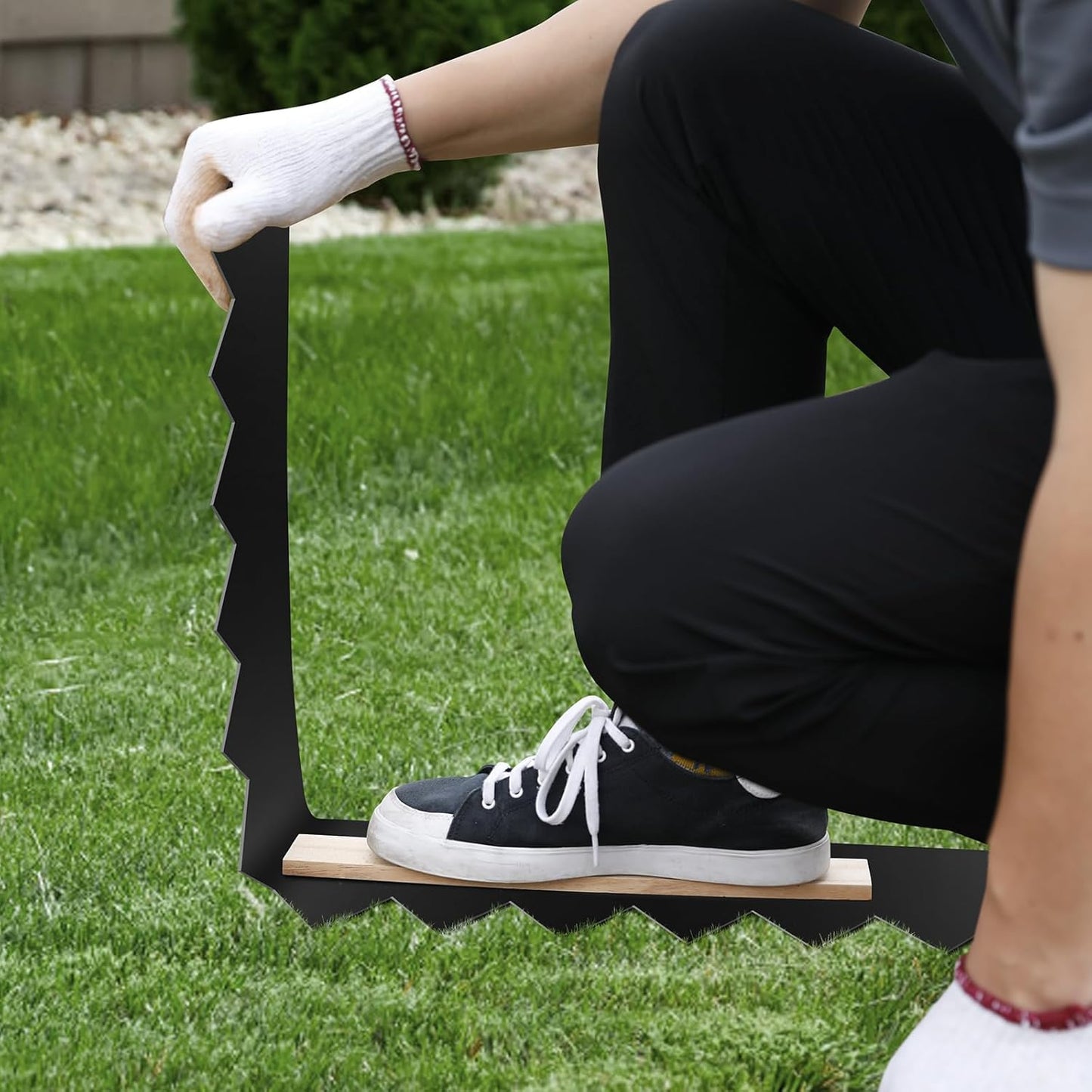 KOL Galvanized Steel Garden Lawn Edging, 6-Pack Black Bendable Metal Landscape Edging Strips - Heavy Duty Hammer-in Border with 7 Clips - 16-Gauge - 40" L x 6.5" H (20FT Total Length)