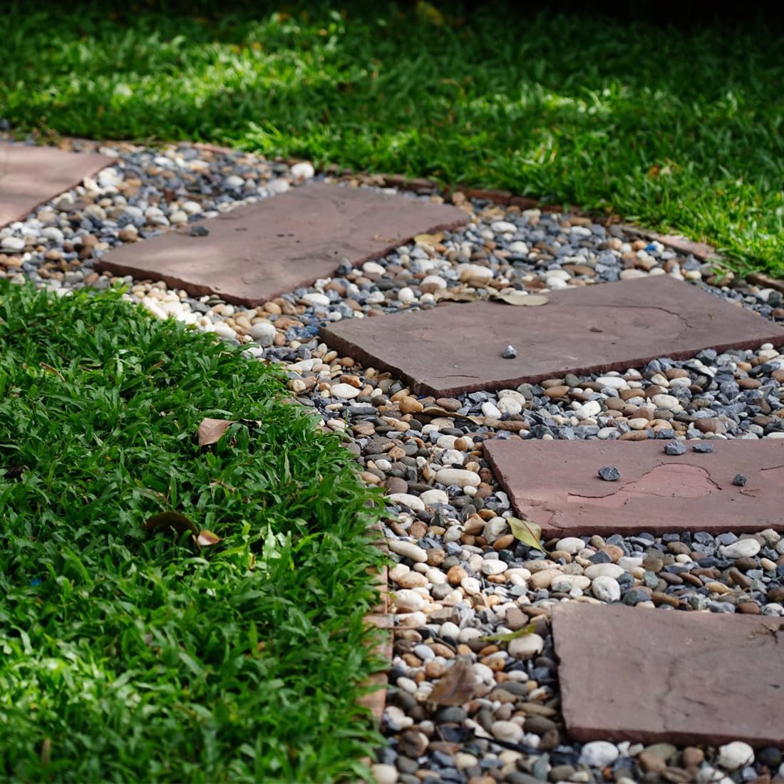 2lbs Aquarium Rocks, 5/8" Natural Mixed Pebbles for Plants Decorative Polished River Rocks for Fish Tank, Landscaping, Gardening, Flower Pots, Vase Fillers, Indoor Water Fountains,