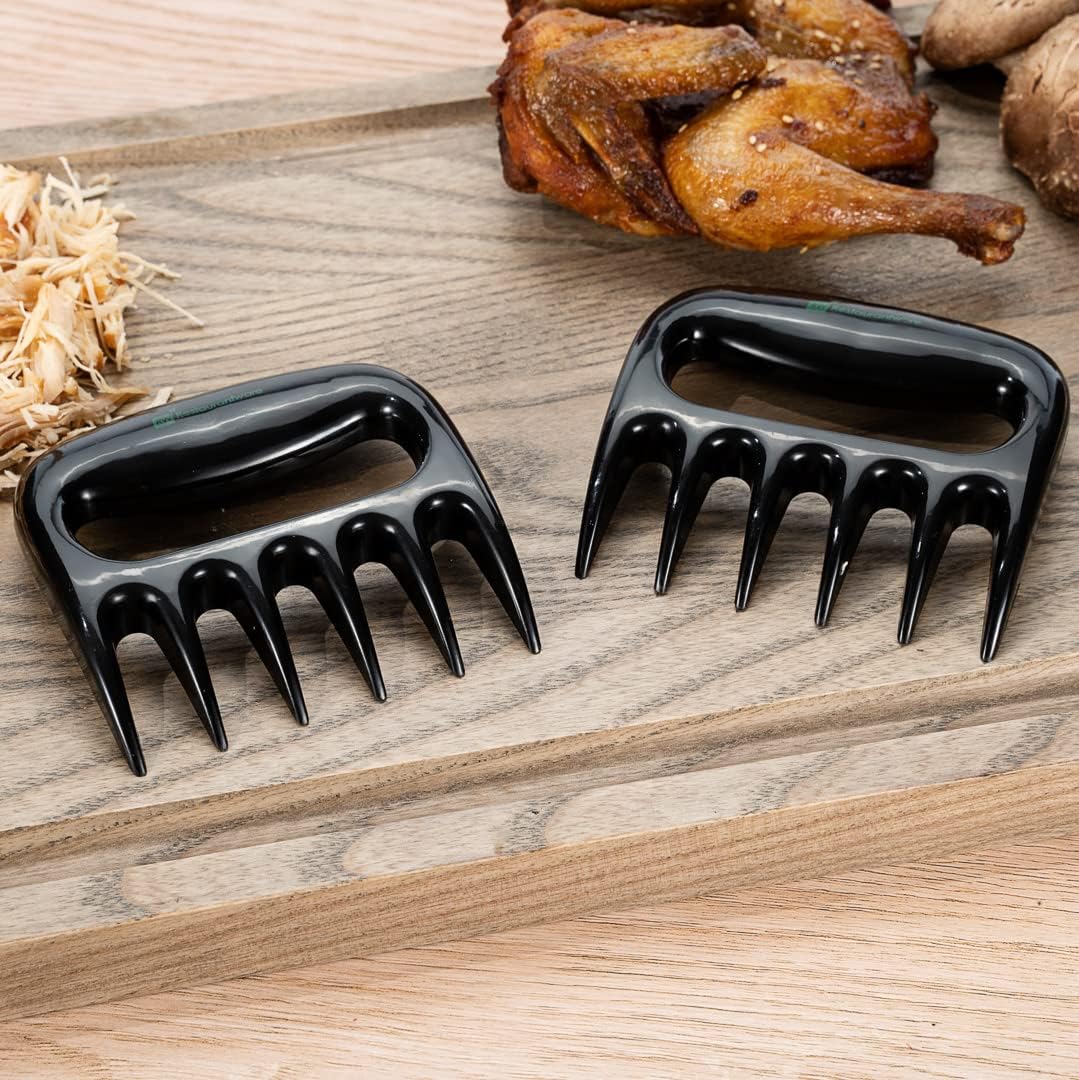Restaurantware Met Lux 4.5 x 4.1 Inch Meat Claws 2 Meat Shredders - Sharp Blades With Handle Black Plastic Bear Claws Durable For Shredding Pork Chicken or Turkey - Lumora Garden