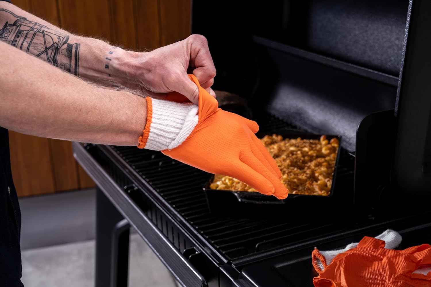 Traeger Grills BBQ Prep & Serve Gloves – 25 Pairs Nitrile Disposable Gloves + Cotton Heat-Resistant Gloves for Grilling, Meat Handling & Food Prep