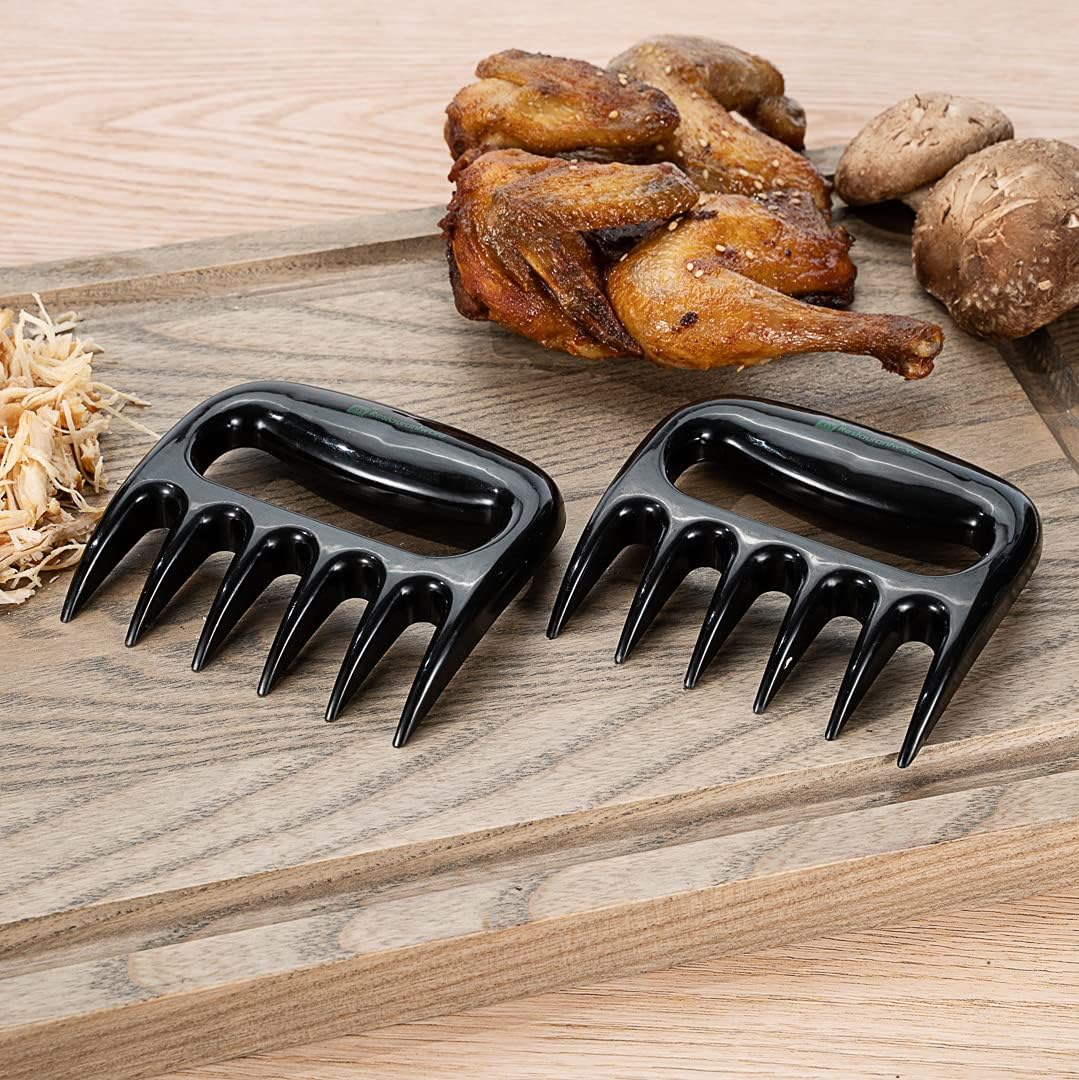 Restaurantware Met Lux 4.5 x 4.1 Inch Meat Claws 2 Meat Shredders - Sharp Blades With Handle Black Plastic Bear Claws Durable For Shredding Pork Chicken or Turkey - Lumora Garden