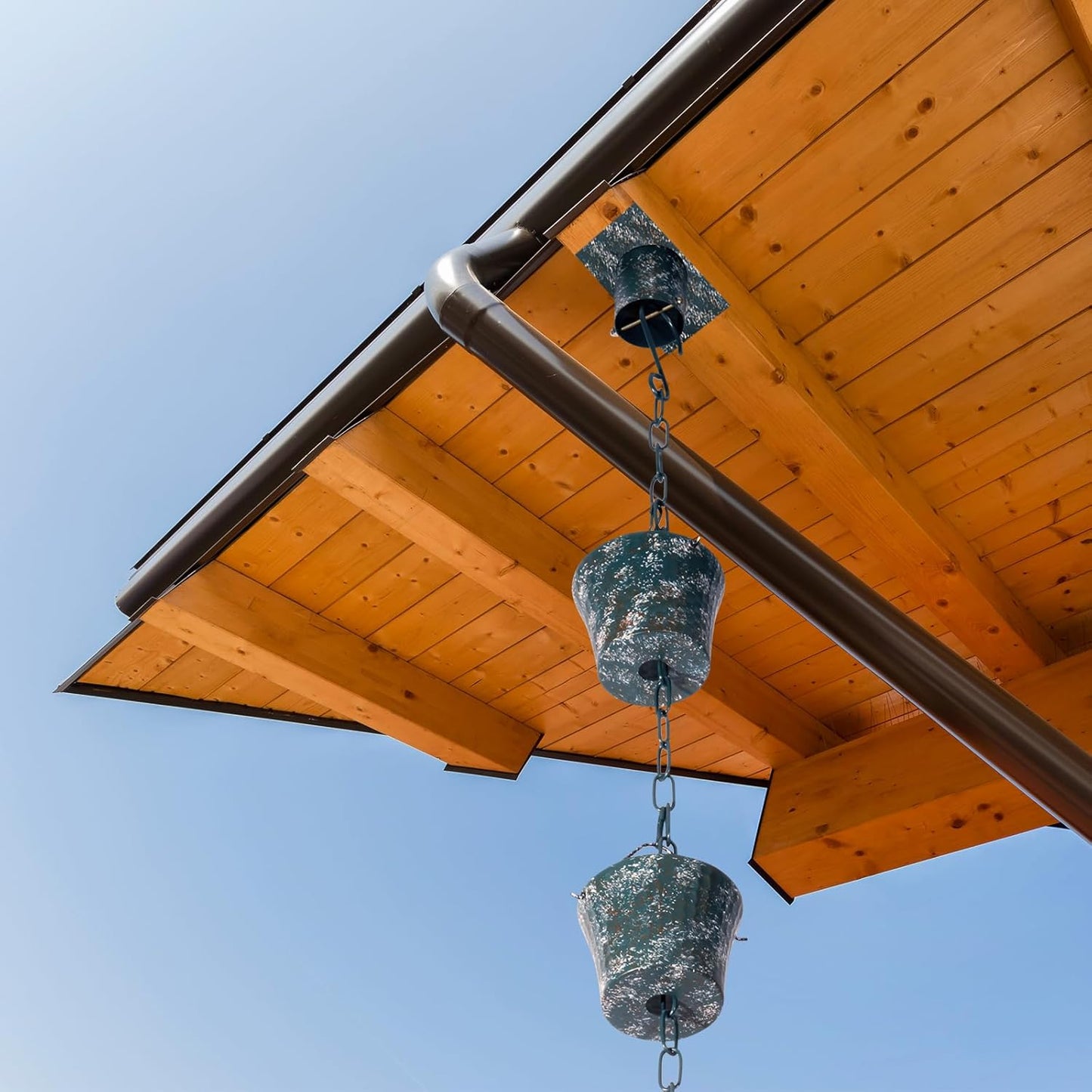 Rain Chain for Gutters with Adapter, Not RustWrought Iron Rain Chains Set 8.5 Ft, Gotta Drain with Anchoring Stake, 14 Cups, 1 Hook, Adjustable Gutter Downspout for Outdoor(Green)