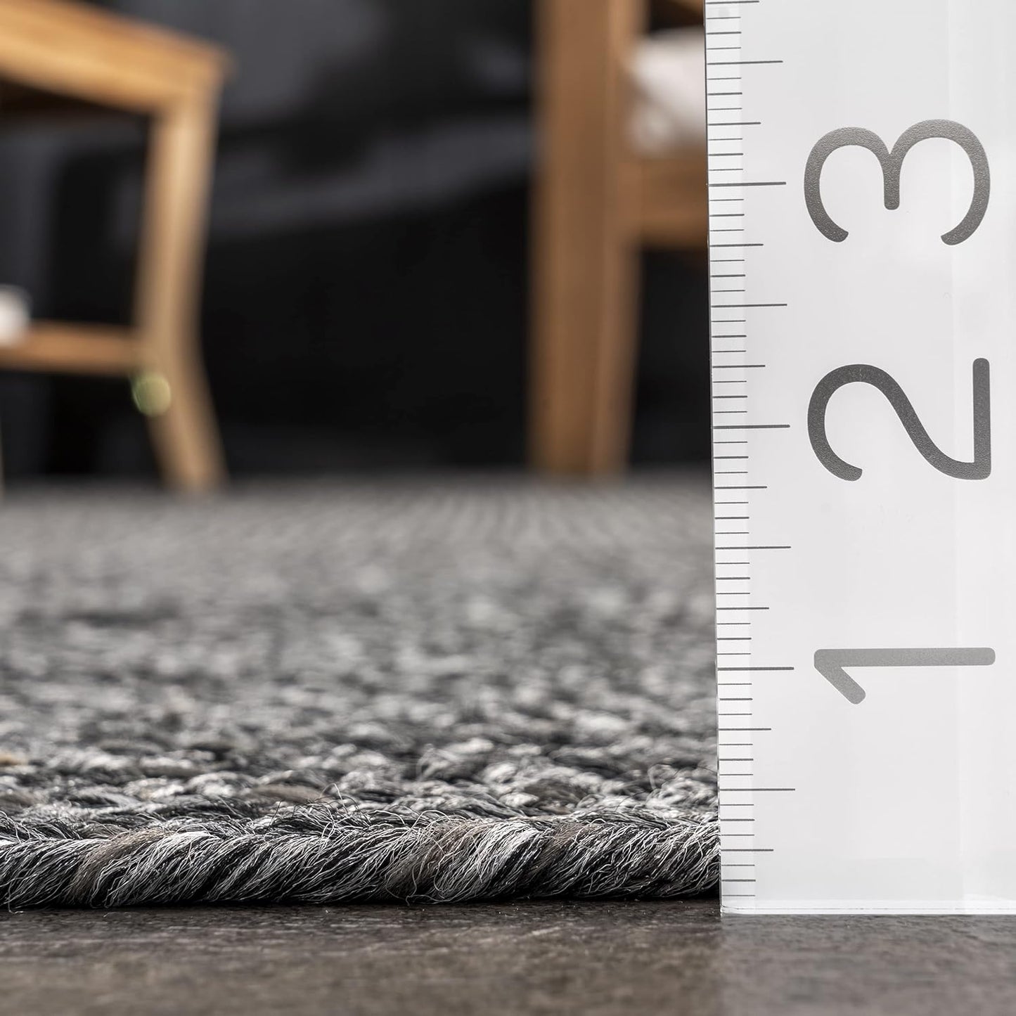 nuLOOM 4' Round Solid Hand Braided Indoor/Outdoor Area Rug, Pet-Friendly, High Traffic, Weather Resistant, for Patio, Balcony, Bedroom, Living, Dining Room, Wynn Charcoal