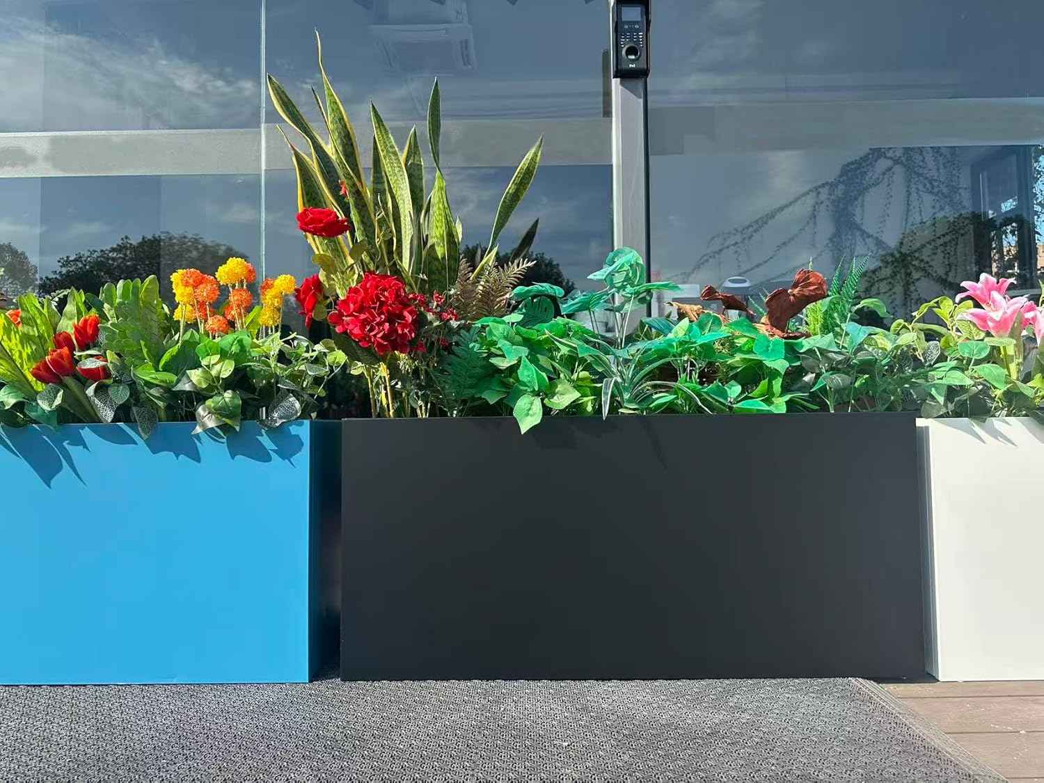 40" L x 16" W x 18" H Metal Large Rectangular Planter - Long Planter Box for Outdoor Patio/Porch Planter Boxes Outdoor Modern Design for Plants, Flowers, Garden,Spliced Flower Pot (Black)