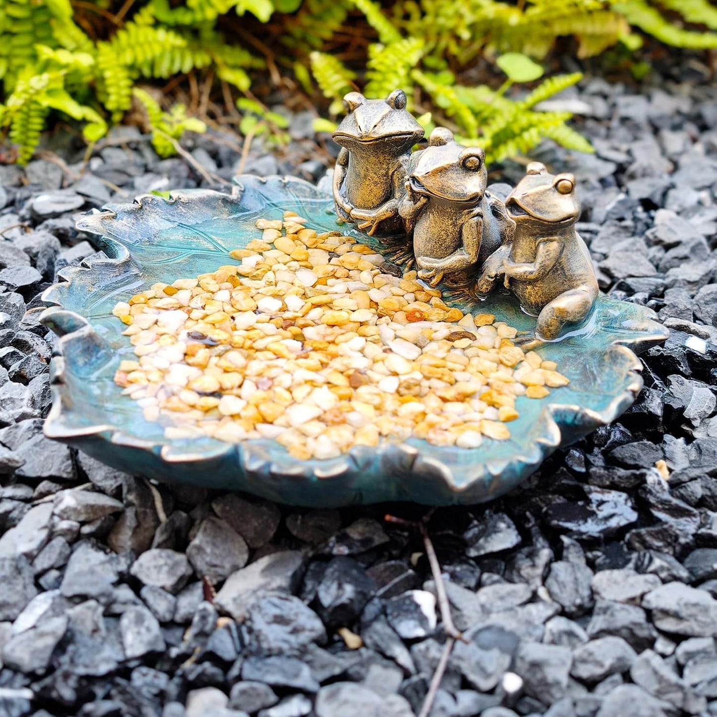 Frog Bird Feeders, Bird Baths for Outdoors, Resin Birdbath Bowl, Outdoor Polyresin Frogs on Leaf Bath Bowl for Outside Yard Table Decor