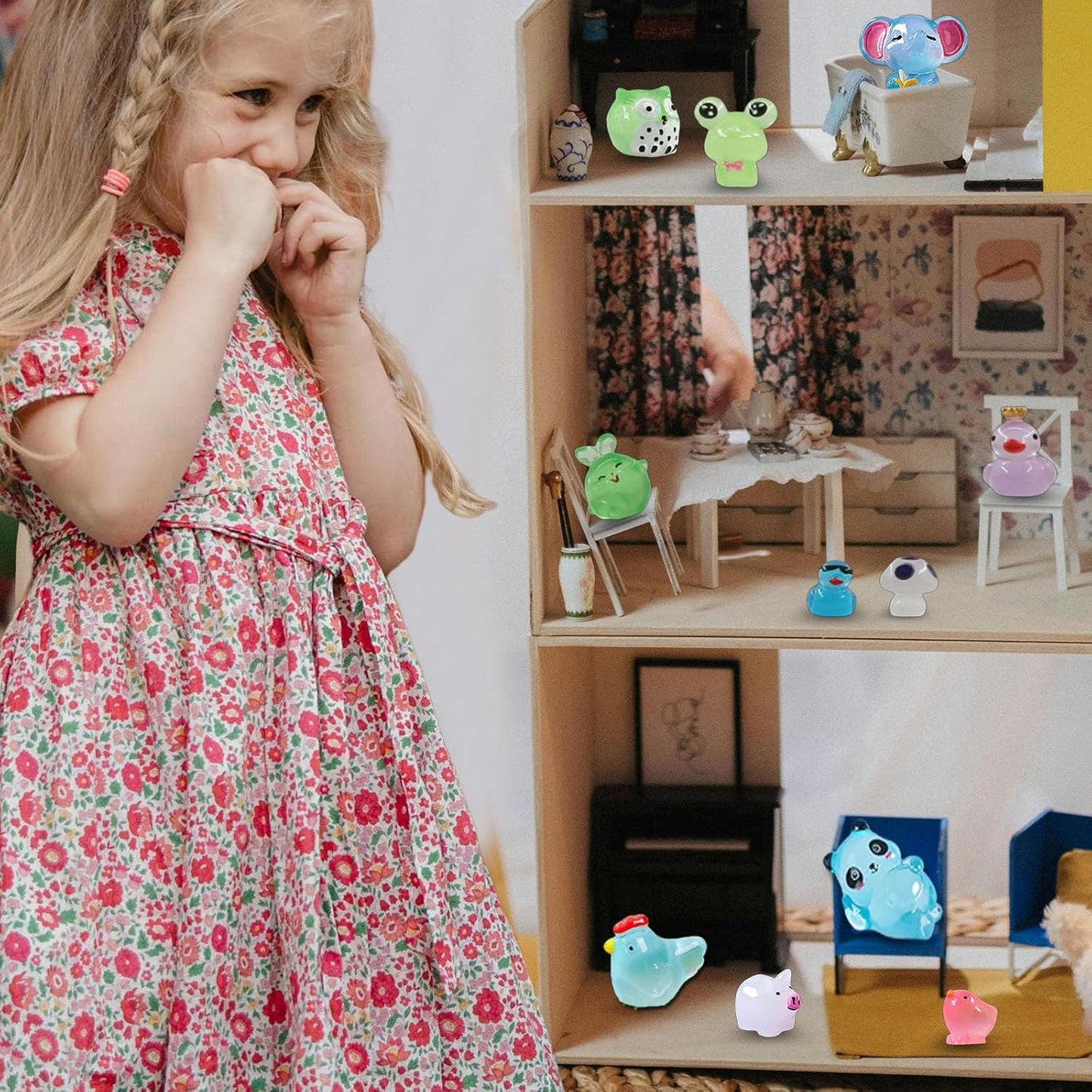 100 Pcs Luminous Mini Resin Animals Tiny Resin Animals Bulk, Glow in The Dark to Hide Around The Office Home, for Garden Miniatures Fairy Garden Accessories Crafts Micro Landscape Decor