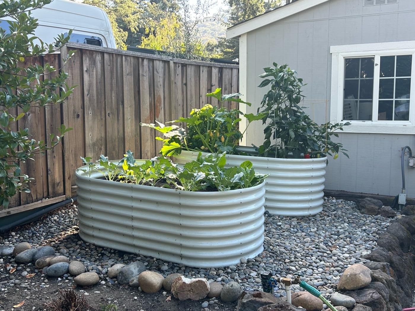A ANLEOLIFE 6X3X2 ft Galvanized Raised Garden Beds Outdoor-8 Pack, Oval Large Metal Deep Root Planter Box for Planting Vegetables Flowers Herb, Anti-Rust & Easy-Setup, Antique White