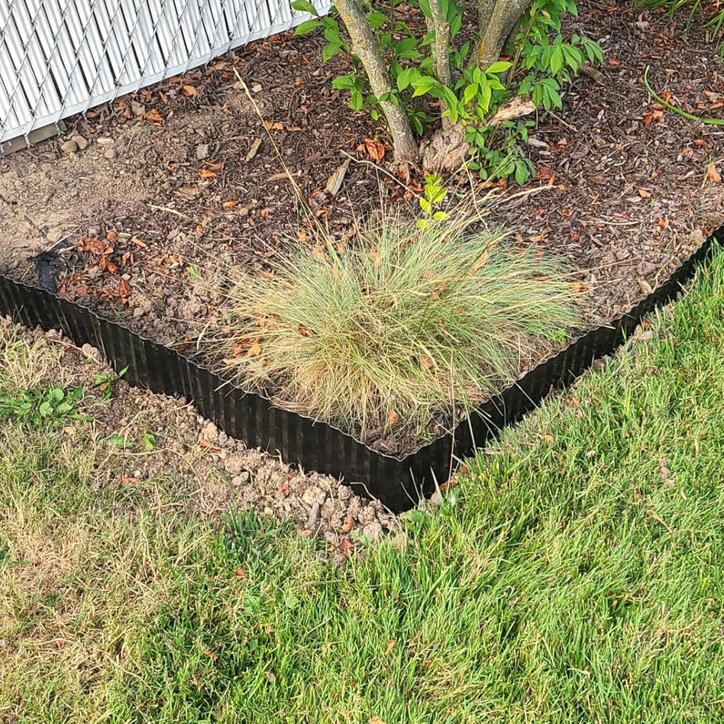 Quibbay Corrugated Metal Garden Edging, 6"20Ft Landscape Border for Lawn, Flower Bed and Garden, Sturdy Galvanized Steel Yard, Flexible for DIY Landscaping and Yard, Black