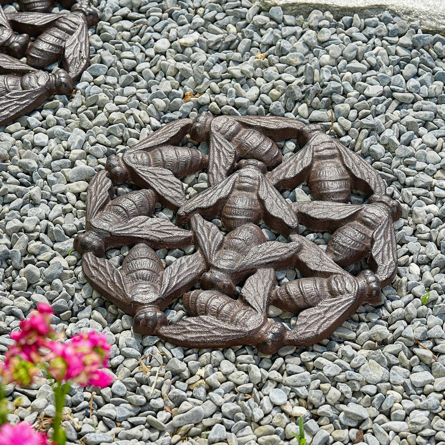 Sungmor Vintage Cast Iron Bees Stepping Stone,Rustic Garden Decorative Stone,Wear Resistant Stepping Mat,Outdoor Patio Pathway Accent for Lawn,Yard