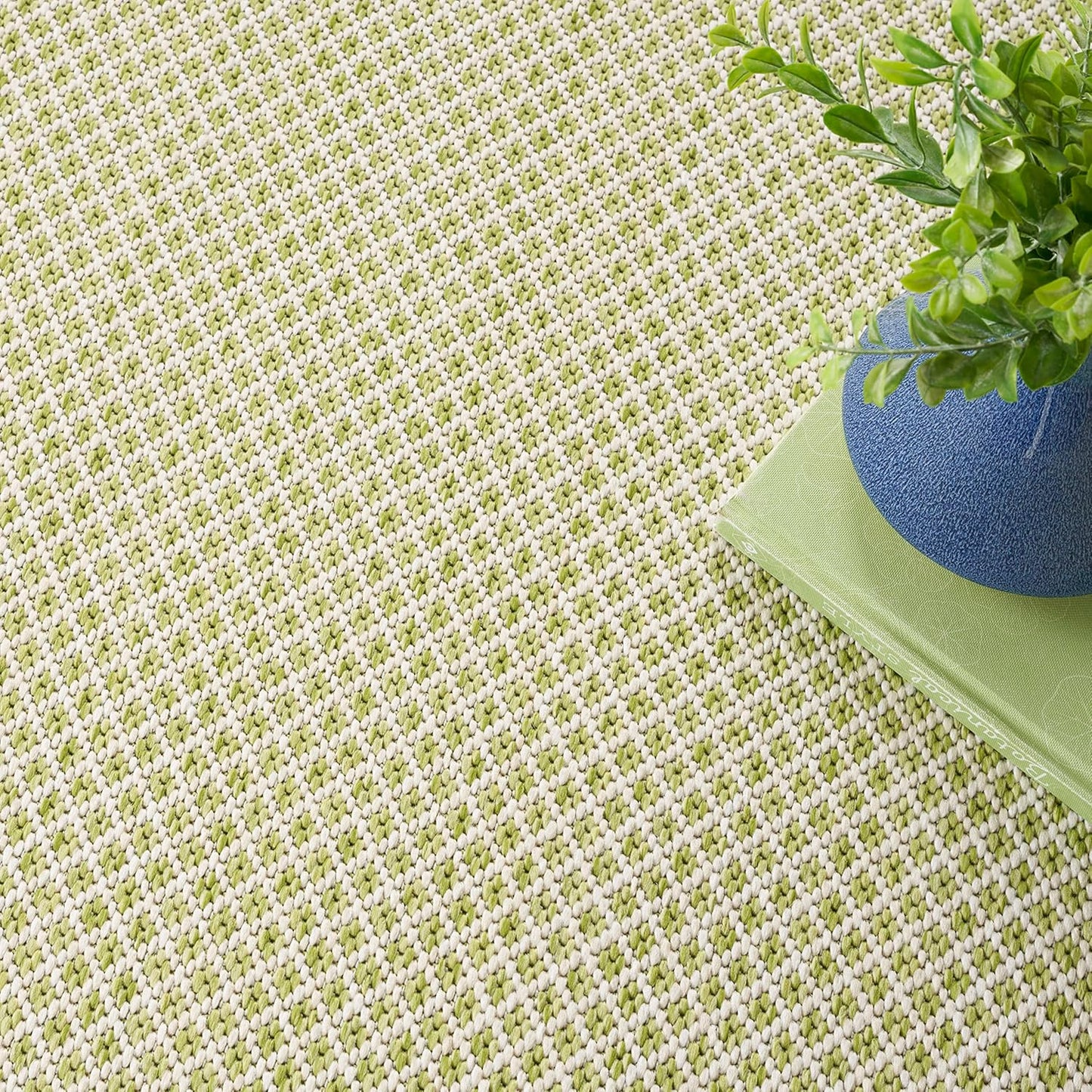 Nourison Home Courtyard 4' x Square Ivory Green Fabric Modern Area Rug (4' Square)