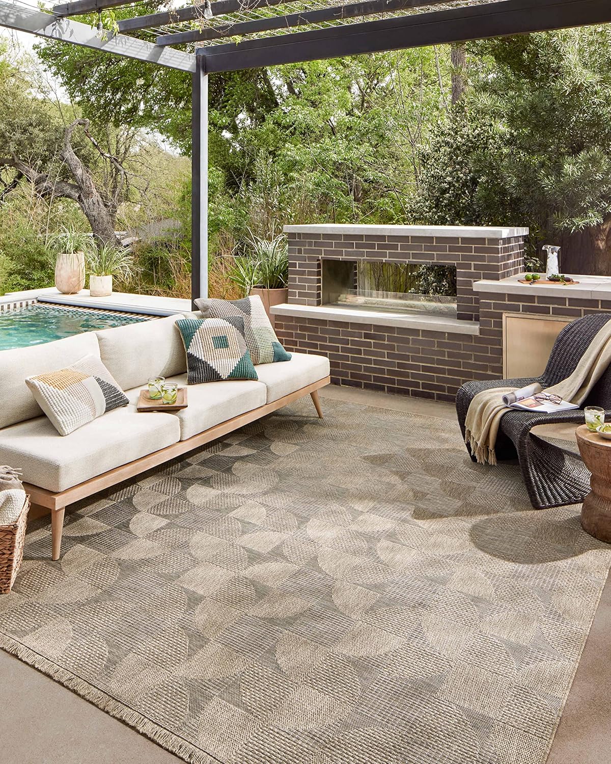 Loloi Dawn Collection Indoor/Outdoor DAW-08 Beige 2'-3" x 7'-7" Runner Rug