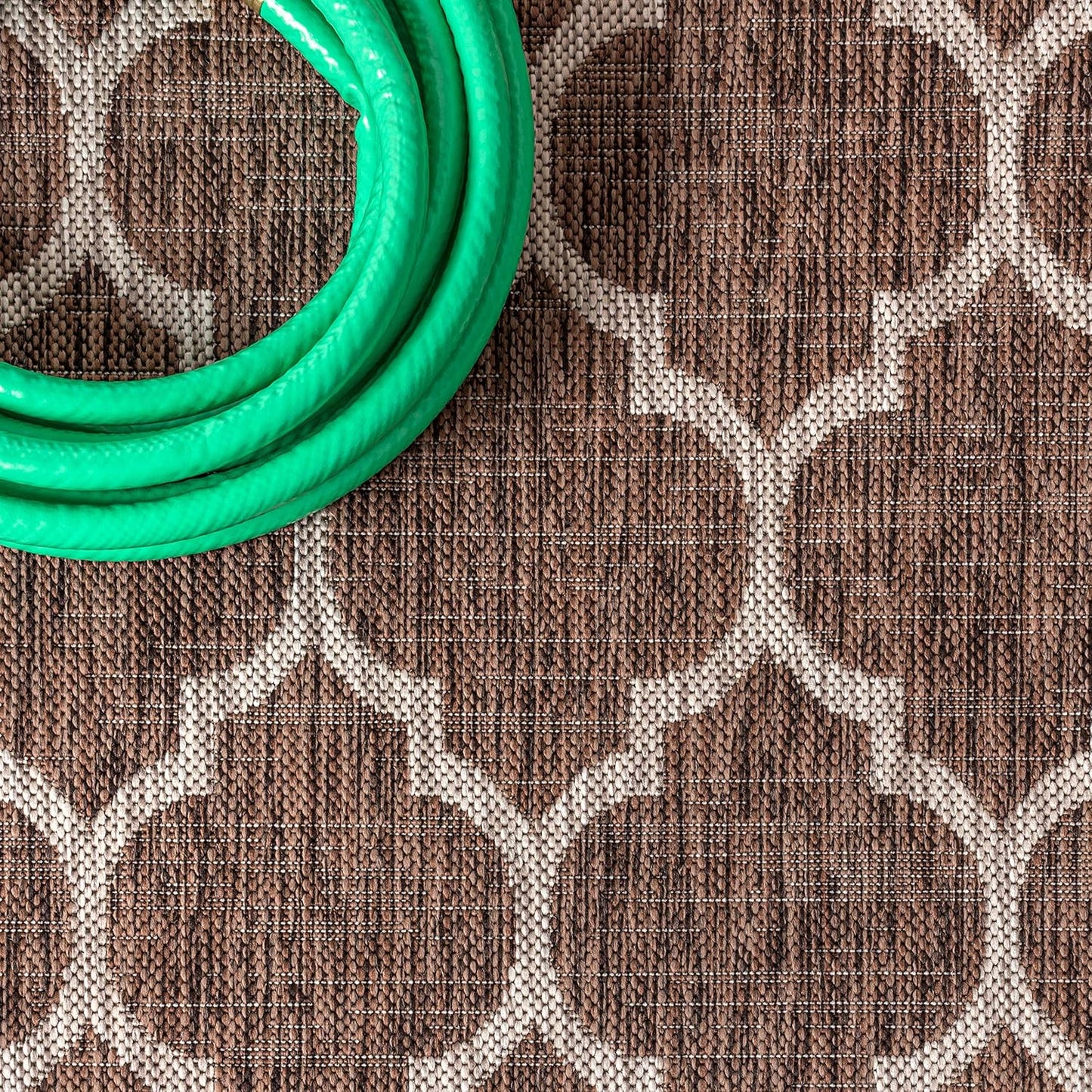 Eyely BMS109B-3R Santa Monica Trebol Moroccan Trellis Textured Weave, Pet Friendly, Non-Shedding, Stain Resistant, Easy-Cleaning, Espresso/Taupe, 3' Round, Indoor/Outdoor, Area Rug