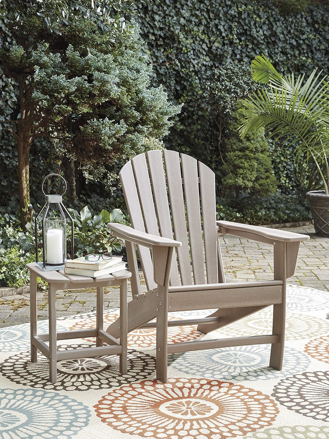 Signature Design by Ashley Sundown Treasure Outdoor Patio HDPE Weather Resistant End Table, Brown