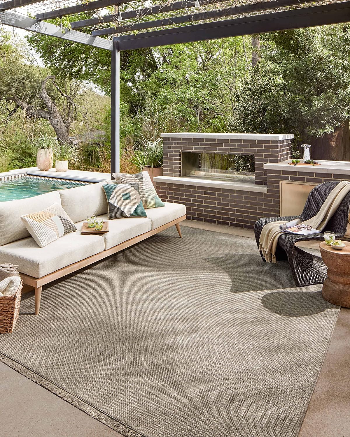 Loloi Dawn Collection Indoor/Outdoor DAW-04 Coffee 6'-4" x 9'-2" Area Rug