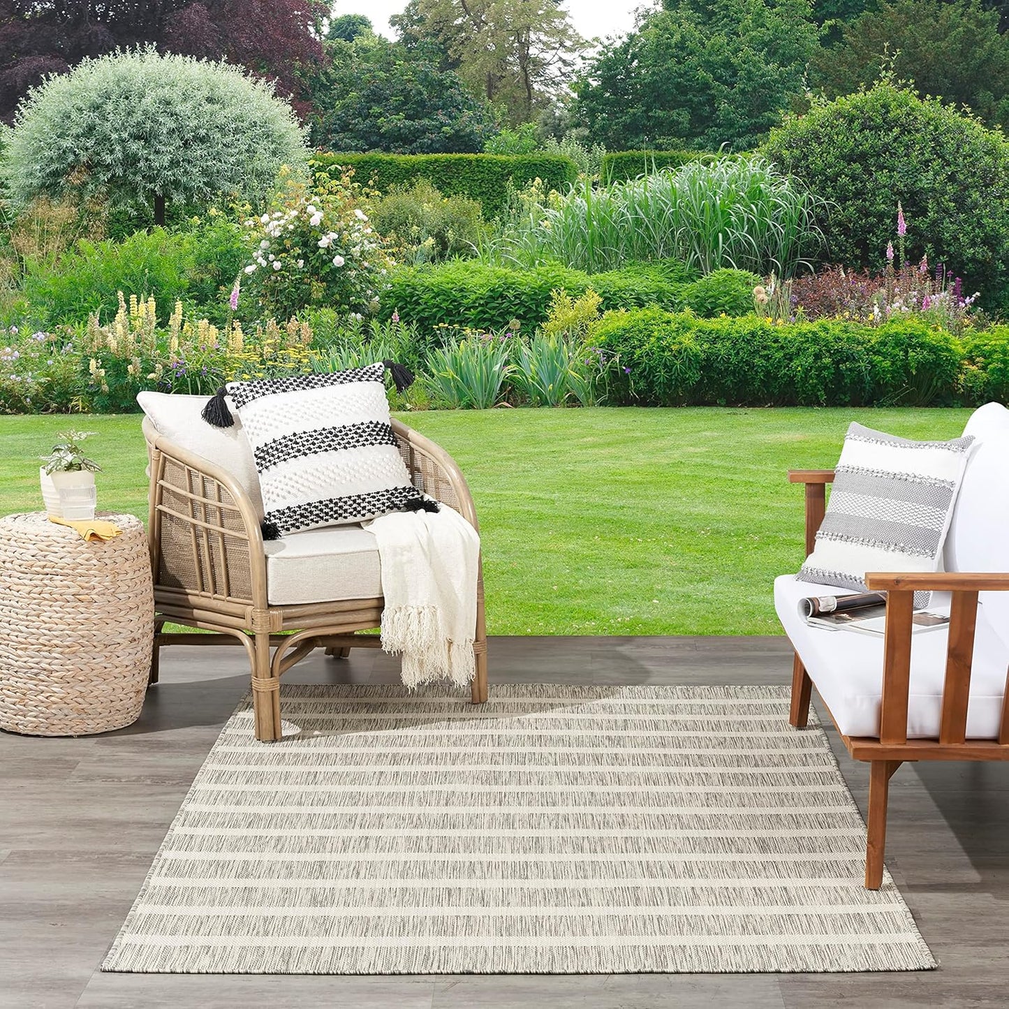 Nourison Home Positano Indoor/Outdoor Grey Ivory 5' x 7' Area Rug, Easy Cleaning, Non Shedding, Bed Room, Living Room, Dining Room, Deck, Backyard, Patio (5x7)