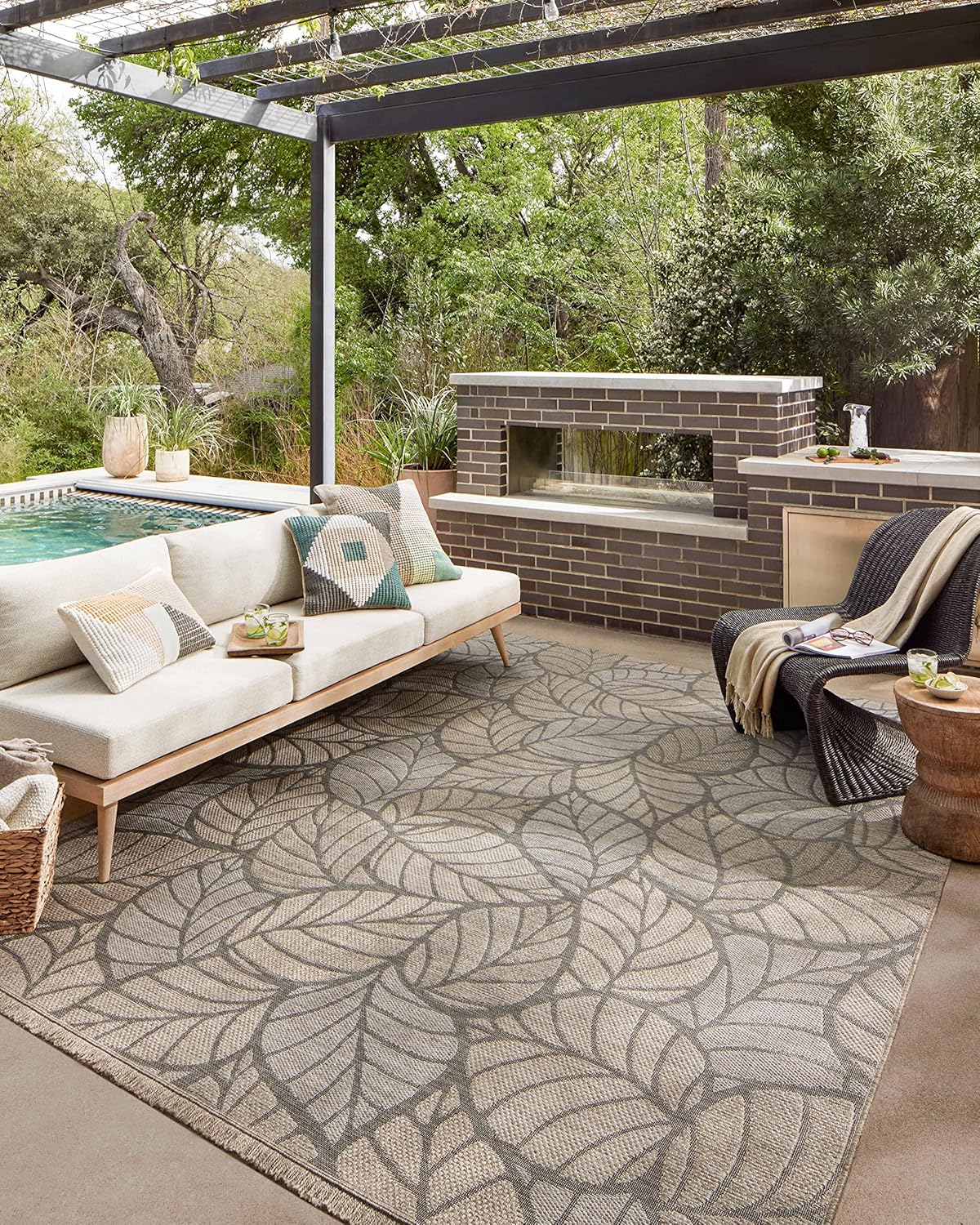 Loloi Dawn Collection Indoor/Outdoor DAW-05 Taupe 2'-3" x 7'-7" Runner Rug